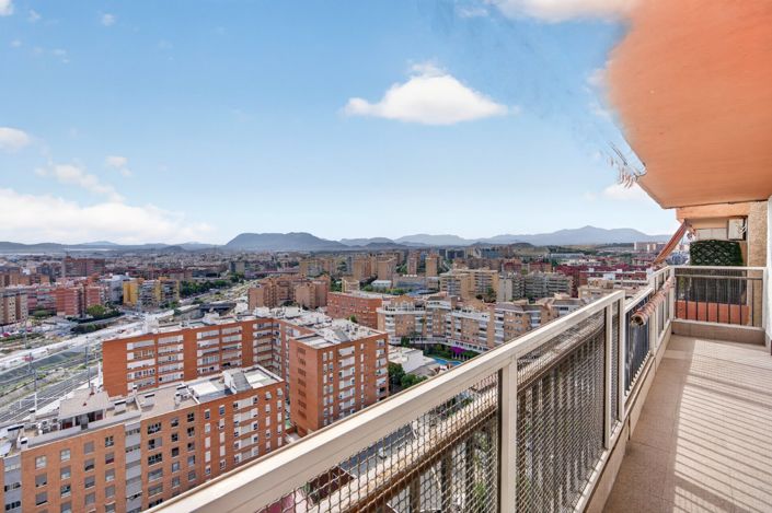 Image No.18-3 Bed Flat for sale