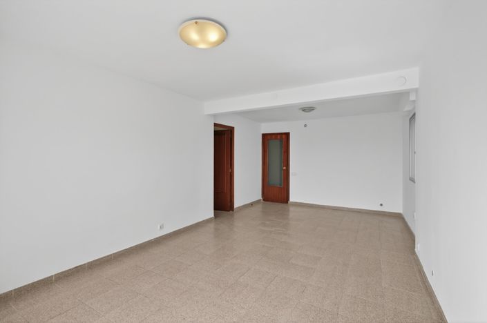 Image No.5-3 Bed Flat for sale