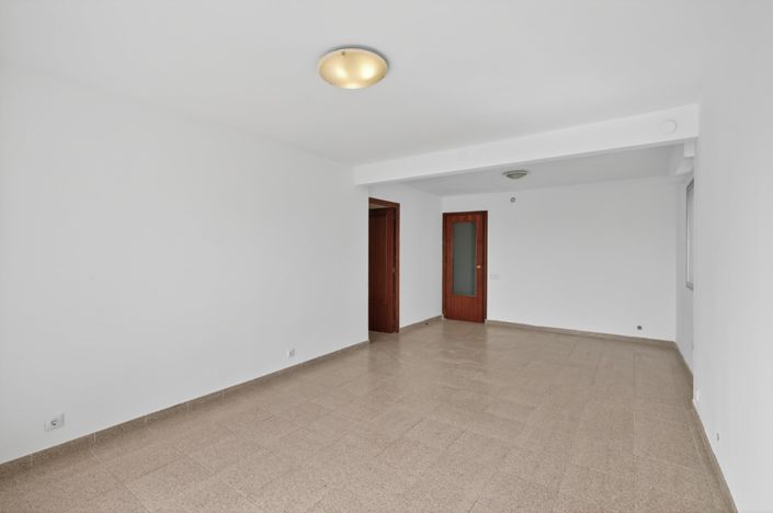 Image No.6-3 Bed Flat for sale