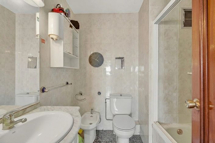 Image No.7-3 Bed Apartment for sale