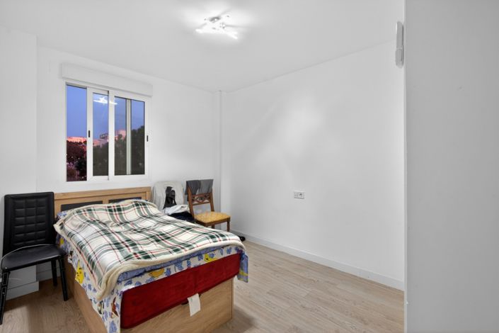 Image No.17-3 Bed Apartment for sale