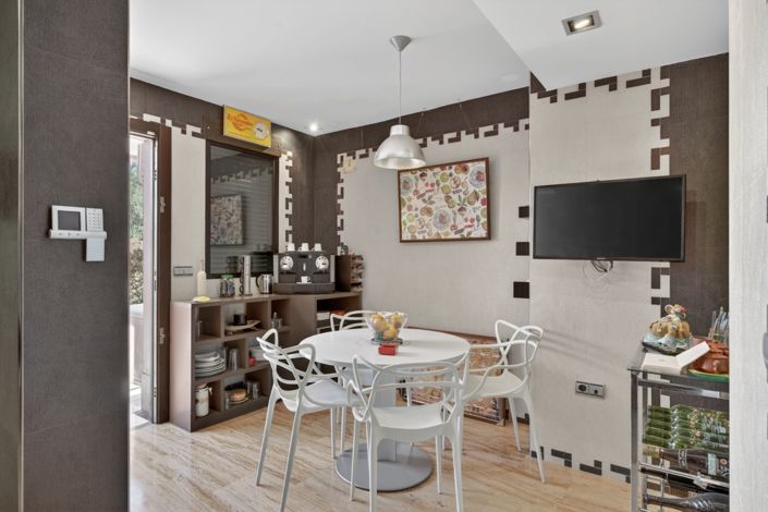 Image No.11-5 Bed Villa for sale