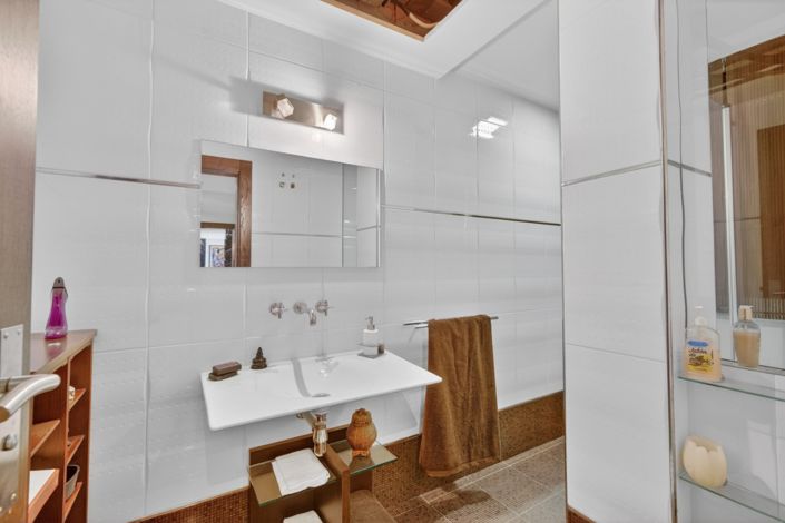 Image No.25-5 Bed Villa for sale