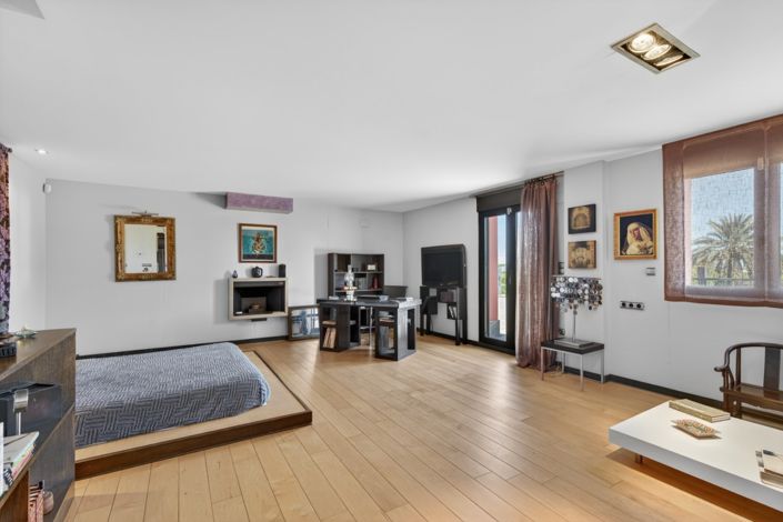 Image No.31-5 Bed Villa for sale