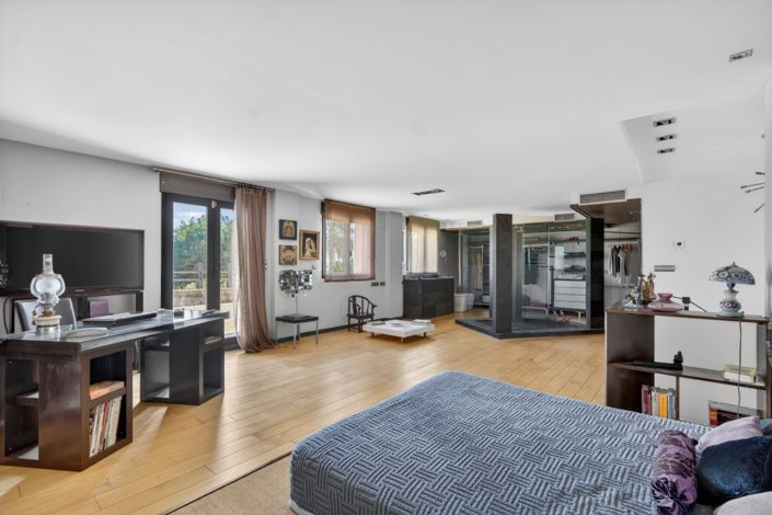 Image No.33-5 Bed Villa for sale