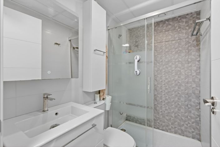 Image No.17-2 Bed Townhouse for sale