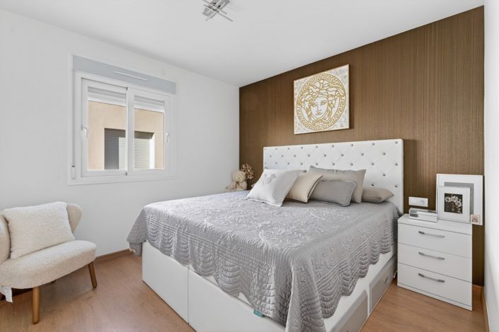 Image No.24-2 Bed Townhouse for sale