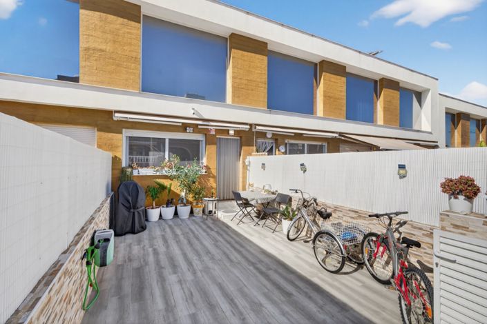 Image No.29-2 Bed Townhouse for sale