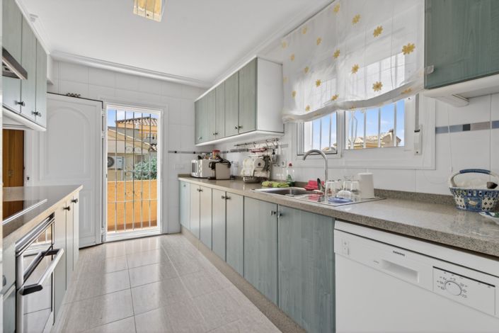 Image No.10-4 Bed Villa for sale