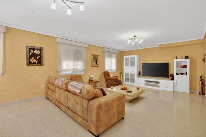 Image No.9-4 Bed Villa for sale