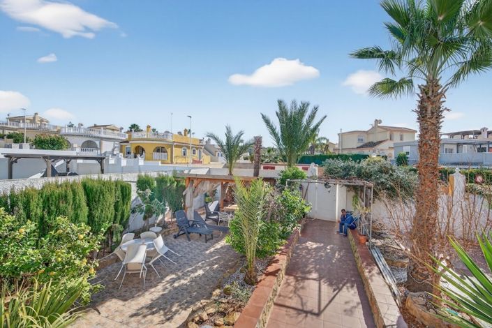 Image No.2-Villa de 6 chambres à vendre à Gran Alacant