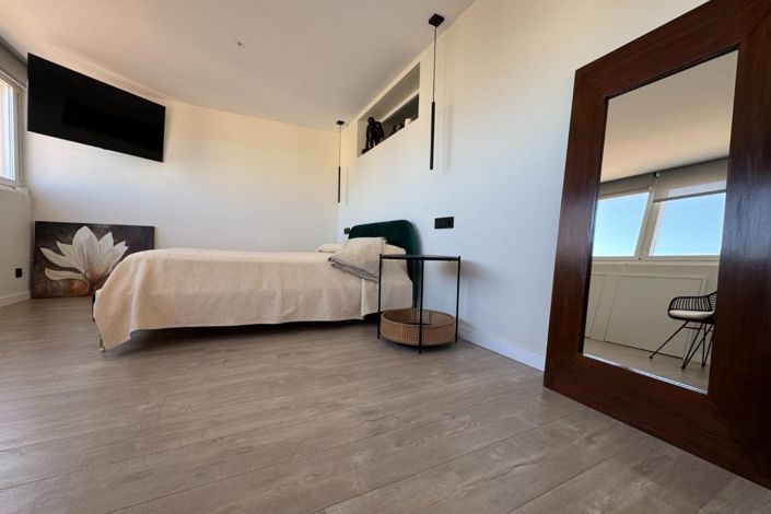 Image No.10-3 Bed Townhouse for sale