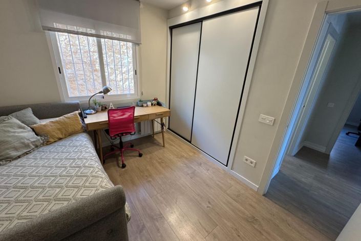 Image No.18-3 Bed Townhouse for sale