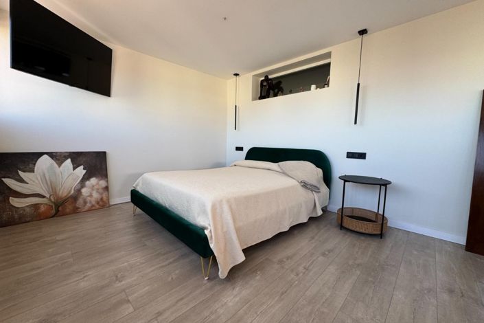 Image No.9-3 Bed Townhouse for sale