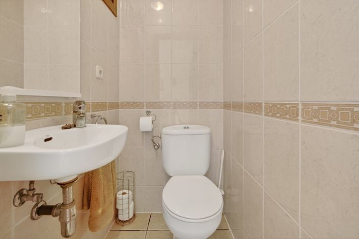 Image No.14-3 Bed Townhouse for sale