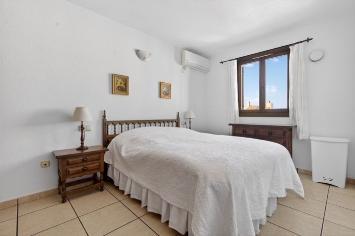 Image No.17-3 Bed Townhouse for sale