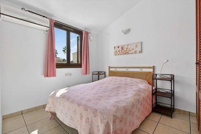 Image No.22-3 Bed Townhouse for sale