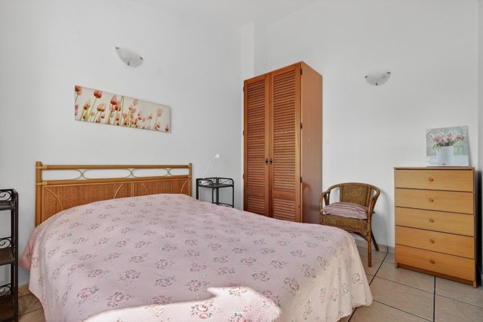 Image No.23-3 Bed Townhouse for sale