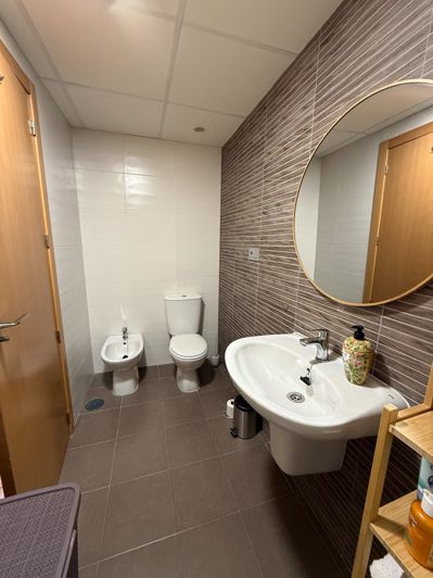 Image No.19-3 Bed Flat for sale