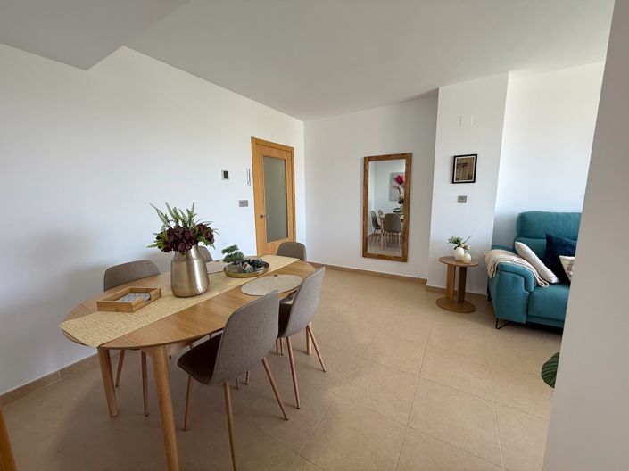 Image No.5-3 Bed Flat for sale