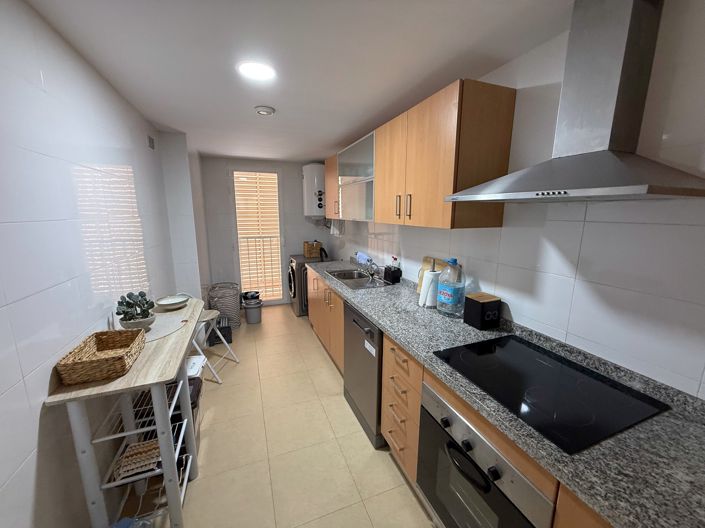 Image No.9-3 Bed Flat for sale