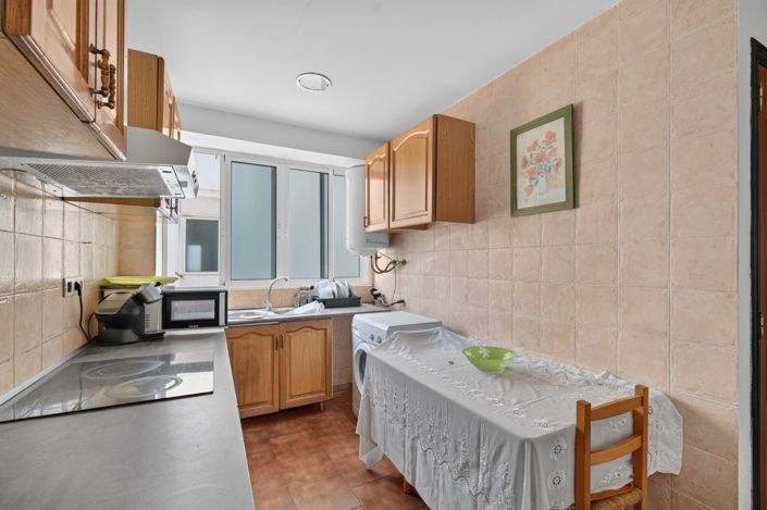 Image No.9-4 Bed Flat for sale