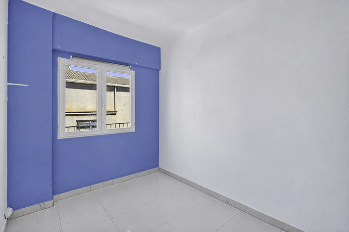 Image No.12-3 Bed Flat for sale