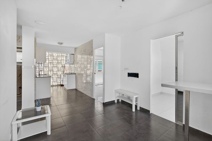 Image No.2-3 Bed Flat for sale