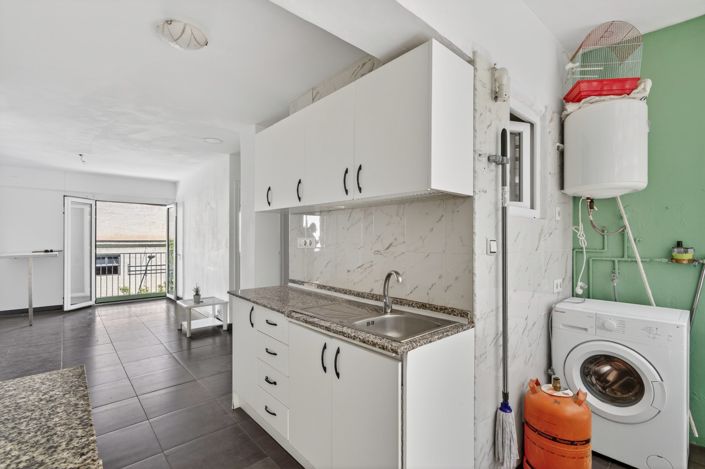 Image No.4-3 Bed Flat for sale