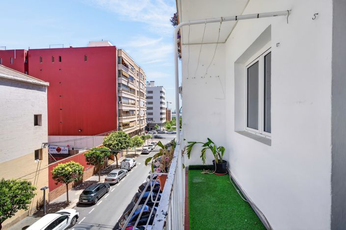 Image No.6-3 Bed Flat for sale