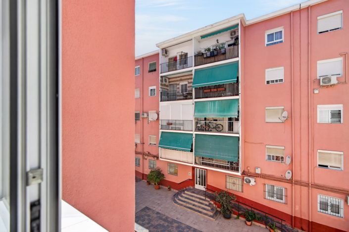 Image No.8-3 Bed Flat for sale