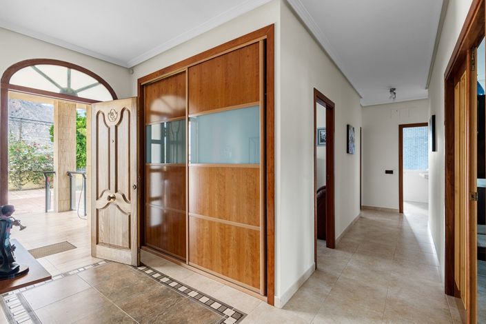 Image No.6-Villa de 5 chambres à vendre à Alicante City
