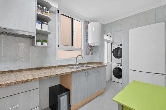 Image No.7-4 Bed Flat for sale