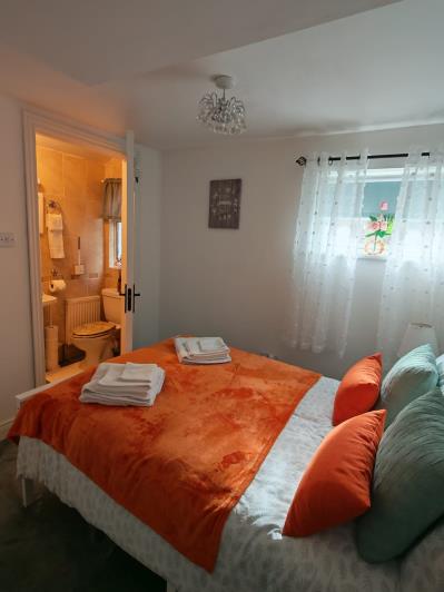 Image No.10-3 Bed House for sale