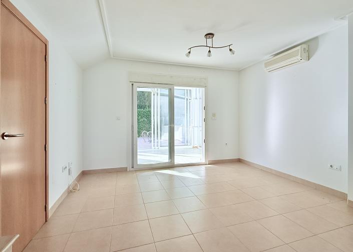 Image No.6-3 Bed Villa / Detached for sale