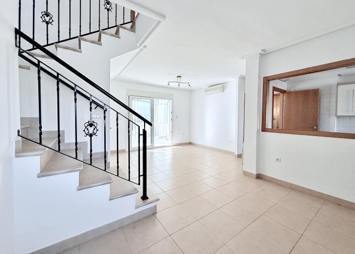 Image No.17-3 Bed Villa / Detached for sale