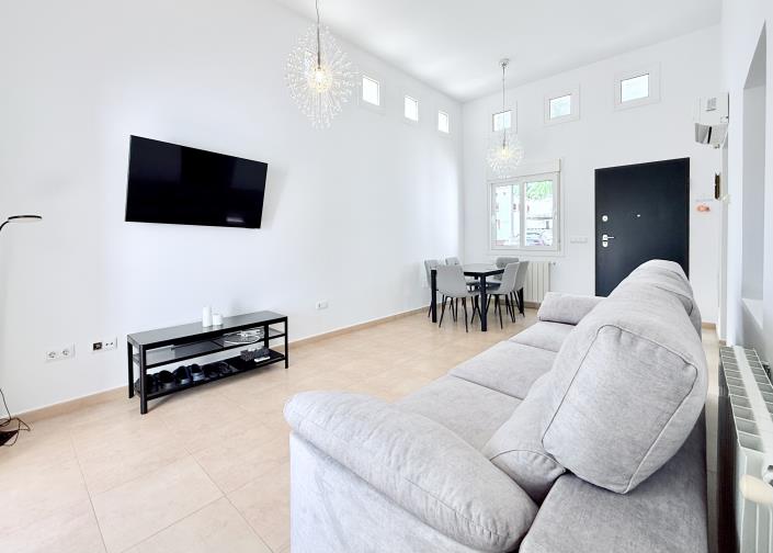 Image No.7-2 Bed Villa / Detached for sale