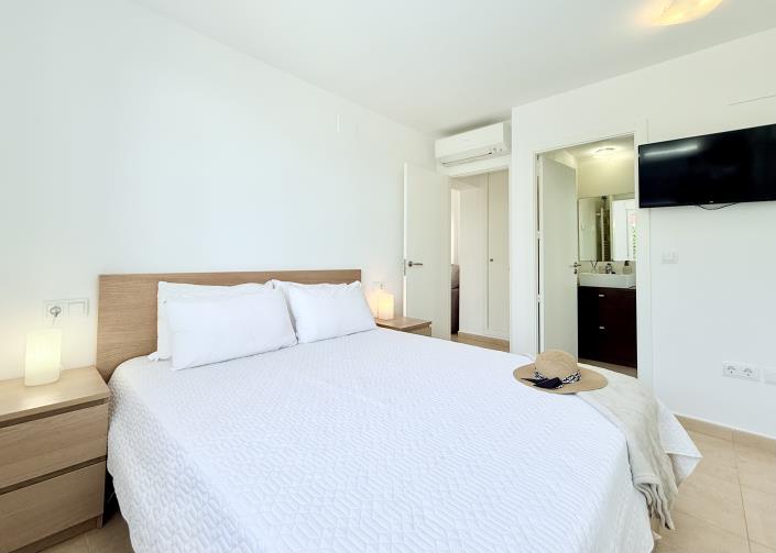 Image No.20-2 Bed Villa / Detached for sale