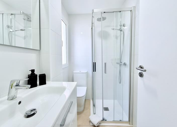 Image No.10-2 Bed Semi-Detached for sale