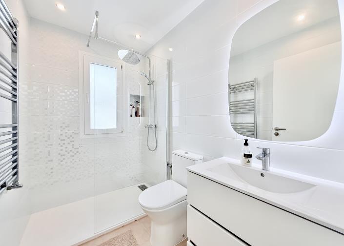 Image No.20-3 Bed Villa / Detached for sale