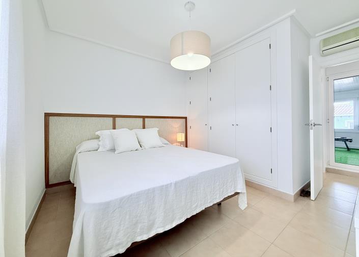 Image No.27-3 Bed Villa / Detached for sale