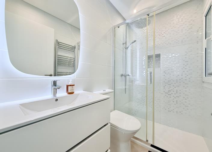 Image No.30-3 Bed Villa / Detached for sale