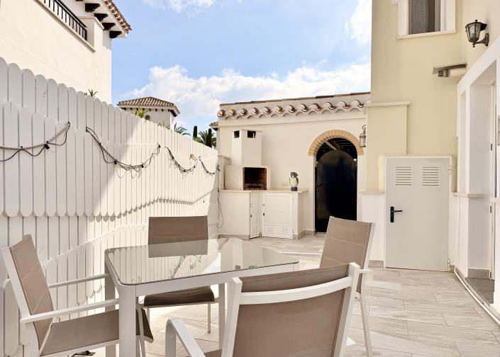 Image No.36-3 Bed Villa / Detached for sale