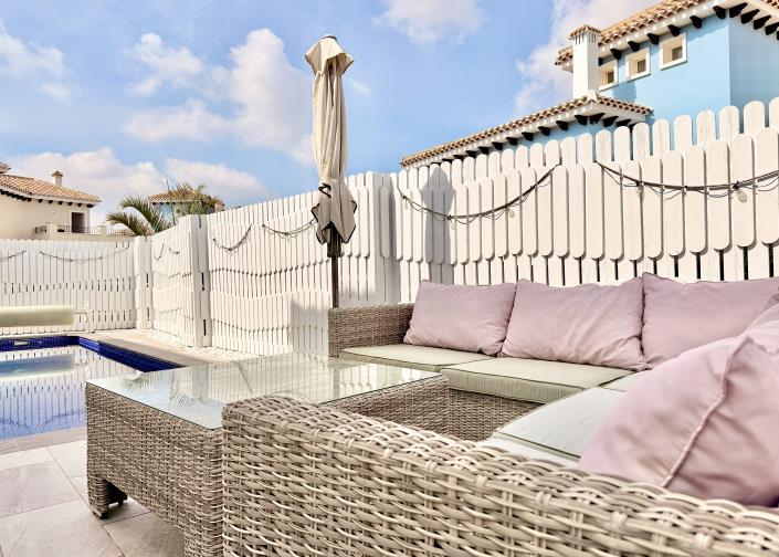 Image No.37-3 Bed Villa / Detached for sale