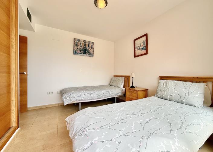 Image No.20-3 Bed Apartment for sale