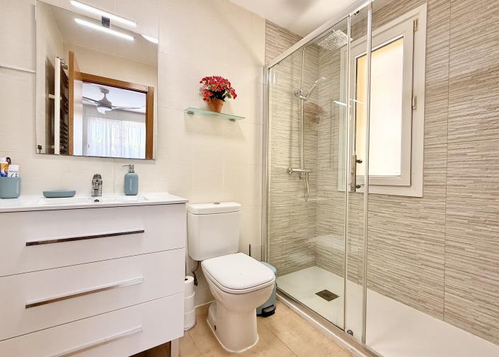 Image No.16-2 Bed House/Villa for sale