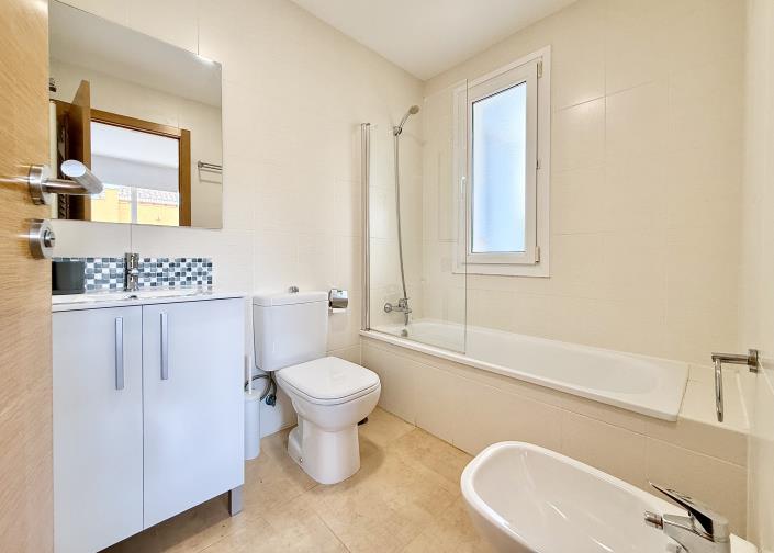 Image No.15-2 Bed House/Villa for sale
