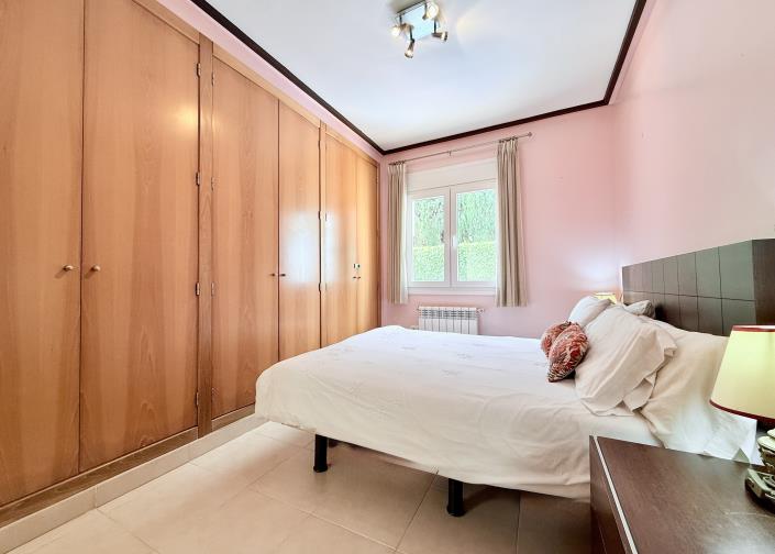 Image No.10-2 Bed House/Villa for sale