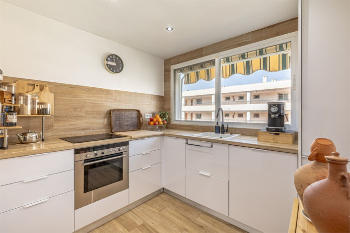 Image No.7-3 Bed Apartment for sale