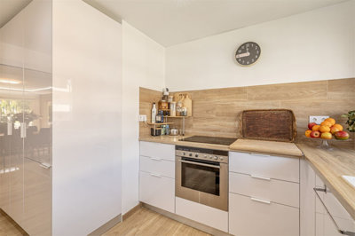 b98le8d7m9k3degpefzhs0lif8u4xzvzhwxtmggyekxx9